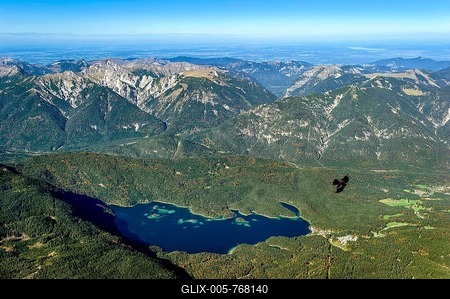 View of Eibsee Lake and Ammergau Alps from Zugspitze, Grainau, Werdenfelser Land, Alps, Upper Bavaria, Bavaria, Germany-stock-foto