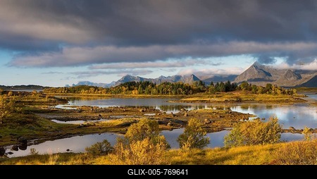 Autumn landscape, fjord with mountains in the background, near Svolvaer, Lofoten, Norway-stock-foto
