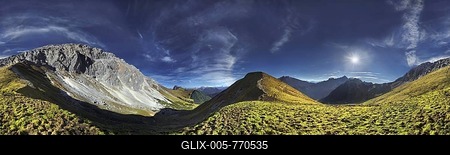 360 degree mountain panorama in the Wettersteingebirge mountains, Mt. Suedwand on the Suedwandstieg trail with view on the Wettersteinmassiv mountains in Leutasch, Tyrol, Austria, Europe-stock-foto