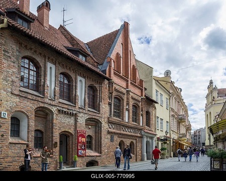 Street scene, Senamiestis or Vilnius Old Town, Vilnius, Vilnius district, Lithuania-stock-foto