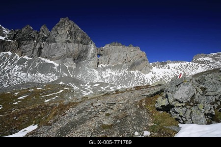 Glarus thrust and Martinsloch, UNESCO World Natural Heritage Site, Swiss Tectonic Arena Sardona, Flims, Graubuenden, Switzerland, Europe-stock-foto