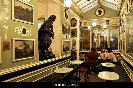 Interior of the Antico Caffe Greco, Via dei Condotti, Rome, Lazio, Italy, Europe-stock-foto