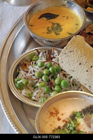 Rajasthani thali served on a silver tray, Narain, Niwas Heritage Hotel, Jaipur, Rajasthan, North India, India, Asia-stock-foto
