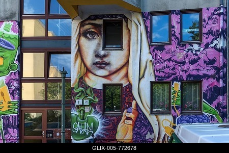 Graffiti on an apartment building, Berlin-Centre, Berlin, Germany-stock-foto