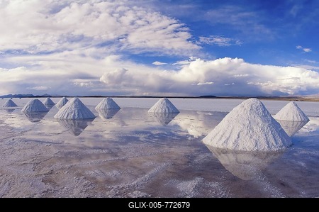 Salt cones, Salar de Uyuni, Potosi, Bolivia, South America-stock-foto