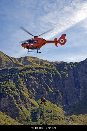 Air rescue, rescue exercise, Eurocopter EC 115 helicopter, Oytal Valley, Allgäu Alps, Allgäu, Bavaria, Germany-stock-foto