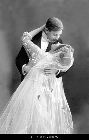 Historic photograph, wedding couple kissing, around 1920-stock-foto