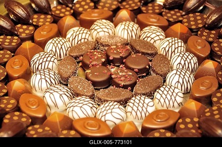 Typical Belgian chocolates in a delicatessen in a shopping mall, Galeries Royales Saint-Hubert, Brussels, Belgium, Europe-stock-foto