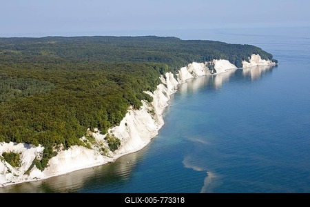 Aerial view, white chalk cliffs near Sassnitz, Ruegen Island, Mecklenburg-Western Pomerania, Germany, Europe-stock-foto