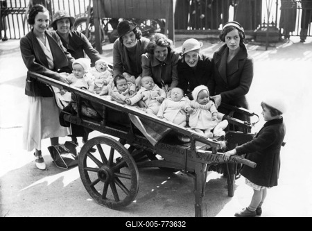 A cartload of babies, historical photo, circa 1920-stock-foto