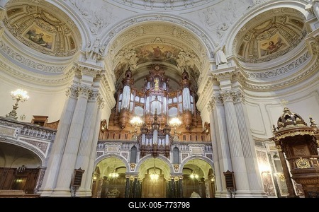 Interior view of Berliner Dom or Berlin Cathedral with altar, Berlin, Germany, Europe-stock-foto