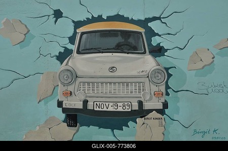 Birgit Kinder, "Test the Best", mural, painting of a Trabant car breaking through the Berlin Wall, by Birgit Kinder, East Side Gallery, Berlin-Friedrichshain, Germany, Europe, PublicGround-stock-foto