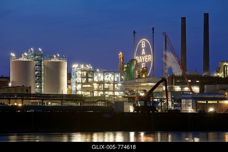 Bayer AG, Chemiewerk on the Rhine, blue hour, Leverkusen, North Rhine-Westphalia, Germany-stock-foto