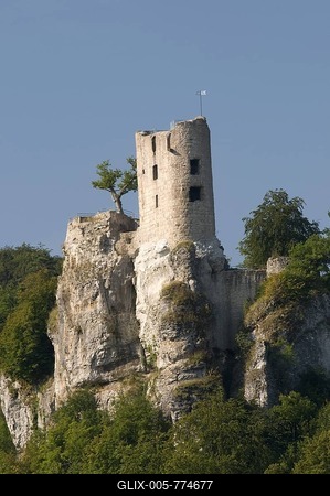 Ruins of Neideck Castle over Wiesenttal, Franconian Switzerland, Franconia, Bavaria, Germany, Europe-stock-foto