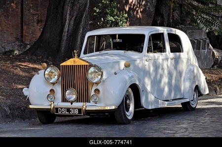 Vintage Rolls-Royce Silver Wraith Pullman limousine, built from 1946, partly gilded, Rome, Lazio, Italy-stock-foto