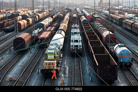Employees in the freight train depot, Hagen, Ruhr District, North Rhine-Westphalia, Germany District, Europe-stock-foto