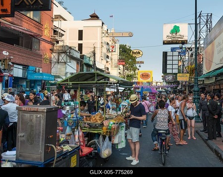 Streets with food stalls and sales booths, Khao San Road, Bangkok, Thailand-stock-foto