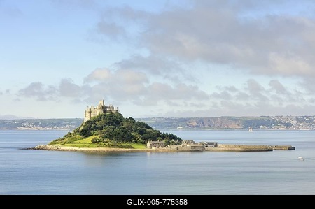 St. Michael's Mount, a tidal island off the town of Marazion, Cornwall, England, UK, Europe-stock-foto