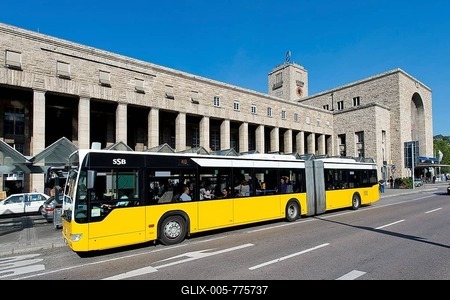 Yellow bus in front of the central railway station, Stuttgart, Baden-Wuerttemberg, Germany, Europe-stock-foto