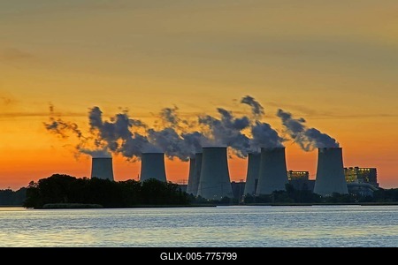 J舅schwalde, Jaenschwalde lignite-fired power station at sunset, third-largest brown coal power plant in Germany at Brandenburg, Spree-Neiﾟe-stock-foto