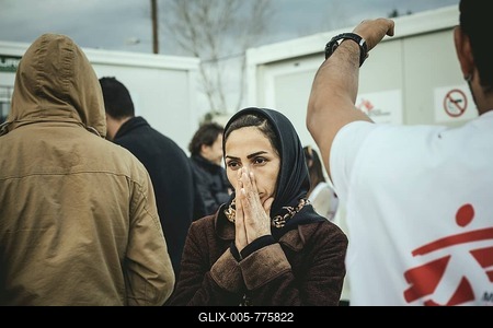 Idomeni refugee camp on the Greek Macedonia border, in front of the Medicines Sans Frontiers, MSF, medical tent, Idomeni, Central Macedonia, Greece-stock-foto