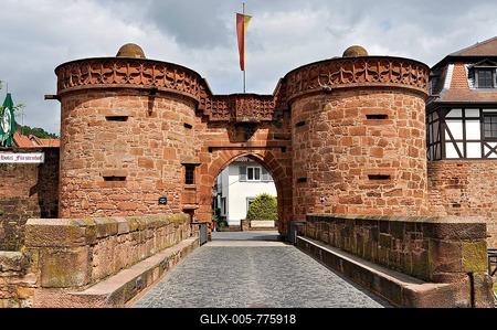 Untertor or Jerusalemer Tor gate on the western wall of the medieval city walls, old town, Büdingen, Hesse, Germany-stock-foto
