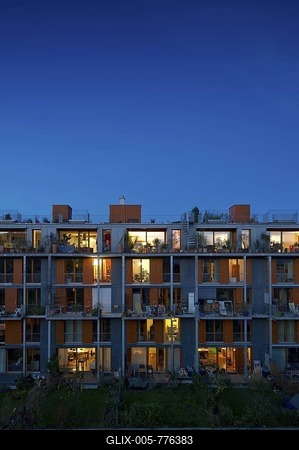 Multi-family passive house, Vauban-Viertel-district, Freiburg im Breisgau, Baden-Wuerttemberg, Germany, Europe-stock-foto