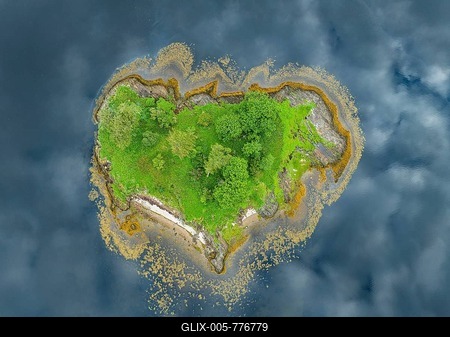 Aerial view, top down view of the historic Isle of Discussion, an island in the freshwater loch of Loch Leven, Ballachulish, Highlands, Scotland, United Kingdom-stock-foto