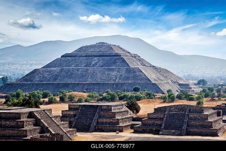 Panorama of Pyramid of the Sun. Teotihuacan. Mexico. View from the Pyramid of the Moon-stock-foto