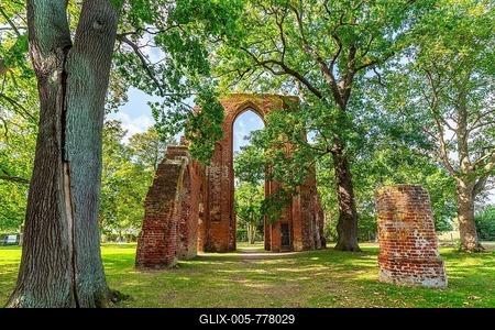 Ruin of Cistercian abbey Kloster Eldena, picture location of painter Caspar David Friedrich, Greifswald, Mecklenburg-Western Pomerania, Germany-stock-foto