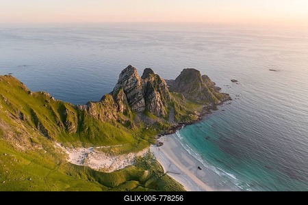 View of rocky coastline from Mount Måtinden, Bleik, Andoya Island, Vesterålen, Norway-stock-foto