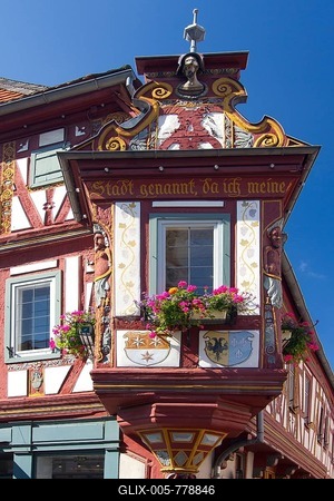 Blessed is the city called, since I found my daughter again, Seligenstadt, Hesse, Federal Republic, Germany, Hesse Seligenstadt, beautiful oriel on the Einhardhaus, built in 1596 with the saying of Charlemagne-stock-foto
