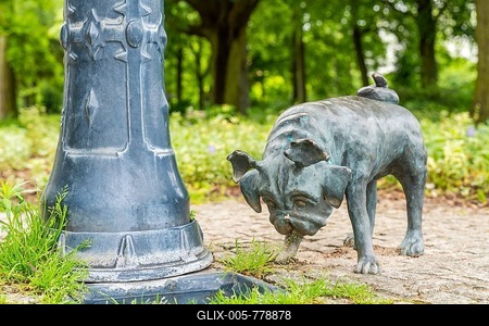 Bronze figure Waldmops in honour of the humourist Vicco von Bülow (Loriot), Brandenburg an der Havel, Brandenburg, Germany-stock-foto