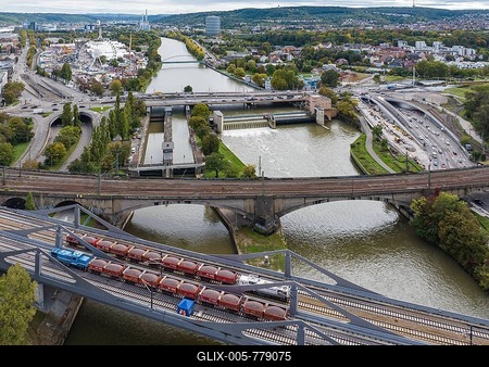 Load test on the Neckar Bridge, aerial view. Due to the unusual design, dimensional checks are mandatory in front of the bridge is opened to trains. Two goods trains with a combined weight of 960 tonnes load the 345-metre-long bridge over the Neckar. The bridge is part of the major Stuttgart 21 project. Stuttgart, Baden-Württemberg, Germany-stock-foto