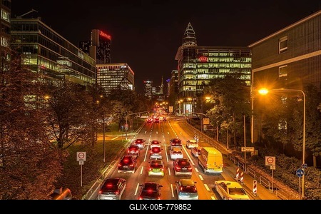 Main traffic artery Theodor-Heuss-Allee in the evening rush hour, Frankfurt am Main, Hesse, Germany-stock-foto