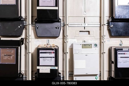 Meter cabinet with bidirectional meter and Ferraris meter in Düsseldorf, Germany-stock-foto