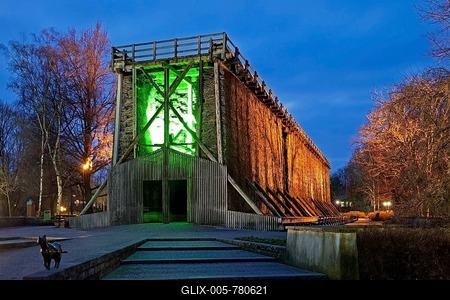 Illuminated salt works in the spa gardens, Bad Sassendorf, North Rhine-Westphalia, Germany-stock-foto