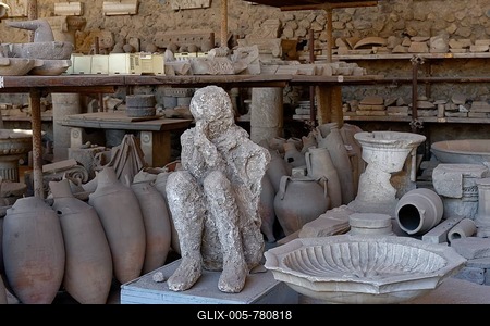 Storage room with archaeological pieces, archaeological findings, Granai del Foro, granaries, ancient city, Pompeii, Campania, Italy-stock-foto