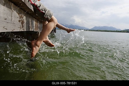Bathing pier on Lake Chiemsee at the Schafwaschener Bucht bay, Chiemgau, Upper Bavaria, Germany, Europe-stock-foto