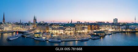 Aerial view as a panorama of the Jungfernstieg with Inner Alster Lake at blue hour, Hamburg, Germany-stock-foto