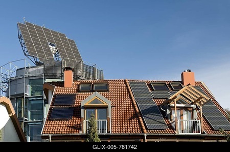 Roof with solar, ecological Vauban district in Freiburg, Baden-Wuerttemberg, Germany, Europe-stock-foto
