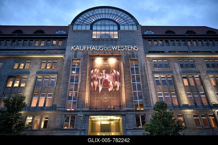 Shopping center KaDeWe at the blue hour, Berlin, Germany-stock-foto