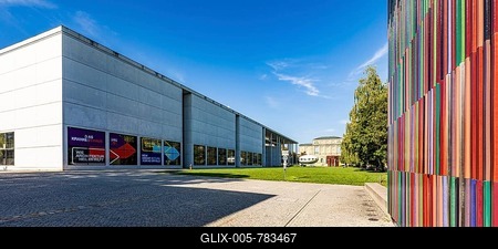 Pinakothek der Moderne and Museum Brandhorst fa軋de in the Kunstareal Munich, Munich, Bavaria, Germany-stock-foto