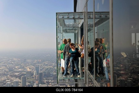 Visitors on the 412 meter-high observation deck, Skydeck, Willis tower, formerly Sears Tower, Chicago, Illinois, United States of America, USA-stock-foto