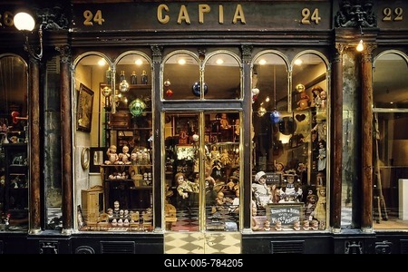 Storefront of an old doll shop, Galerie Véro-Dodat, Paris, France, Europe-stock-foto