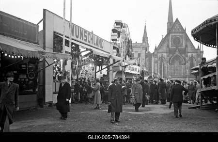 Christmas Market, 1955, Karl-Marx-Platz today Augustusplatz, Leipzig, Saxony, GDR, Germany-stock-foto