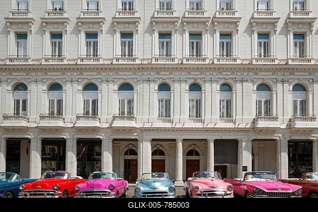 US classic cars from the 1950s can be rented for tourist city tours, Havana, Cuba-stock-foto