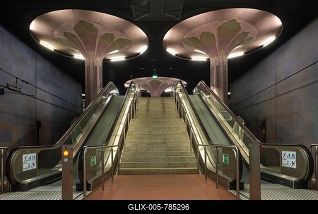 Stairs and escalators, platform of the subway station Westend, Westend, Frankfurt am Main, Hesse, Germany-stock-foto