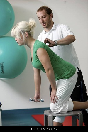 Physiotherapy exercises, physical therapy in a neurological rehabilitation centre, Bonn, North Rhine-Westphalia, Germany, Europe-stock-foto