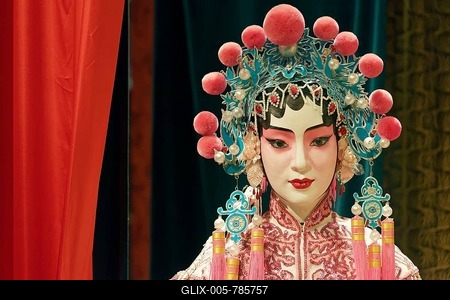 Costumed doll, female character, wife of the Marshal of the Six Kingdoms in Cantonese opera, Cantonese Opera Heritage Hall, Hong Kong Heritage Museum, Sha Tin, New Territories, Hong Kong, China-stock-foto